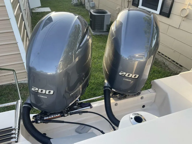 Slide: The Image of Grady-White 275 Freedom 2021 - 5537944