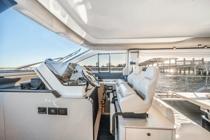 Slide: The Image of Azimut 60 FLYBRIDGE 2021 - 5538044