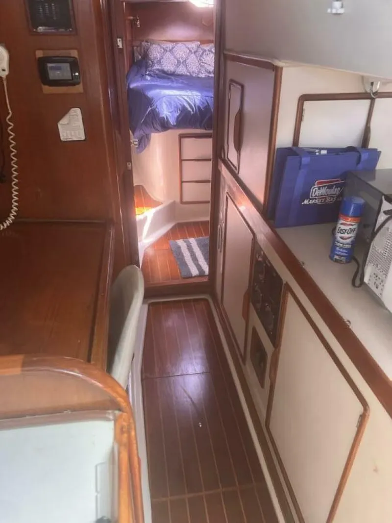 Slide: The Image of Walk Thru Aft - 5538207