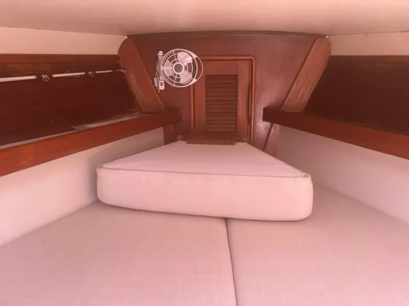 Slide: The Image of V Berth - 5538206