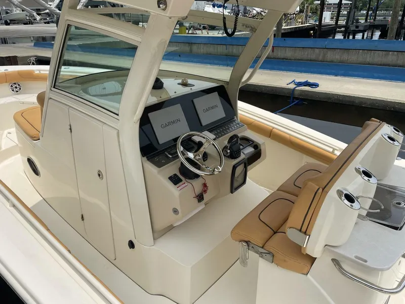 Slide: The Image of Scout 300 LXF 2015 - 5538282