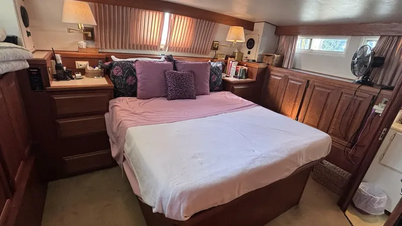 Slide: The Image of Viking Motor Yacht 1988 - 5555062