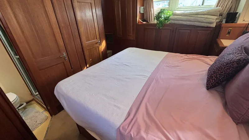 Slide: The Image of Viking Motor Yacht 1988 - 5555064