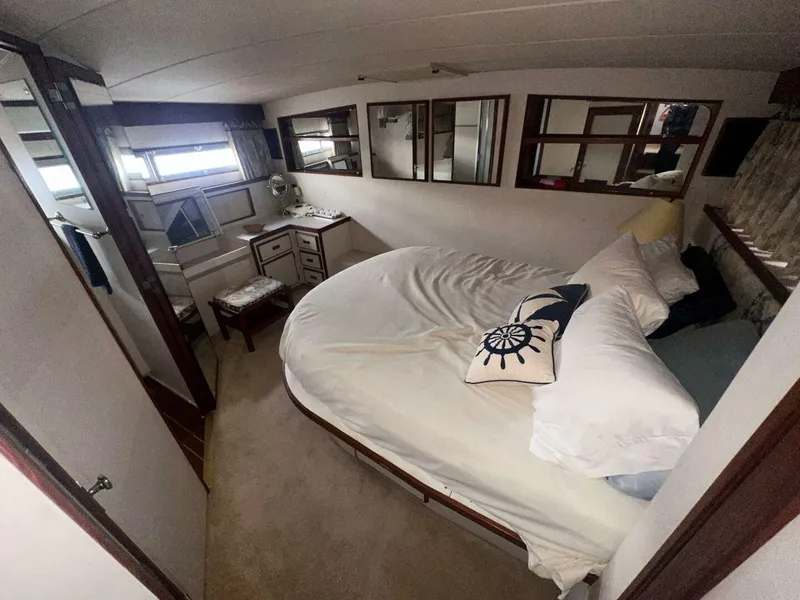 Slide: The Image of Bertram 42 1987 - 5577847