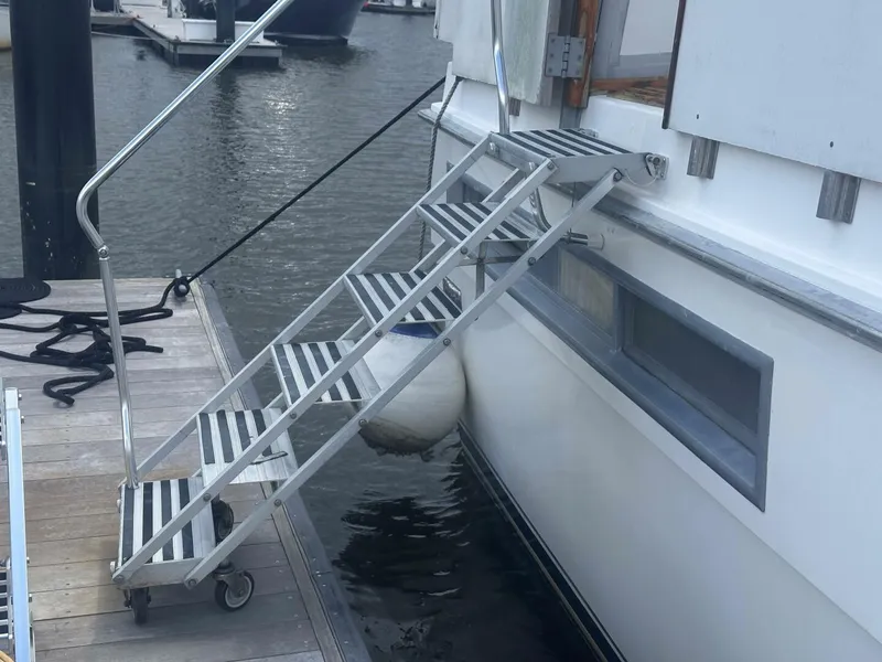 Slide: The Image of Bertram 42 1987 - 5577821