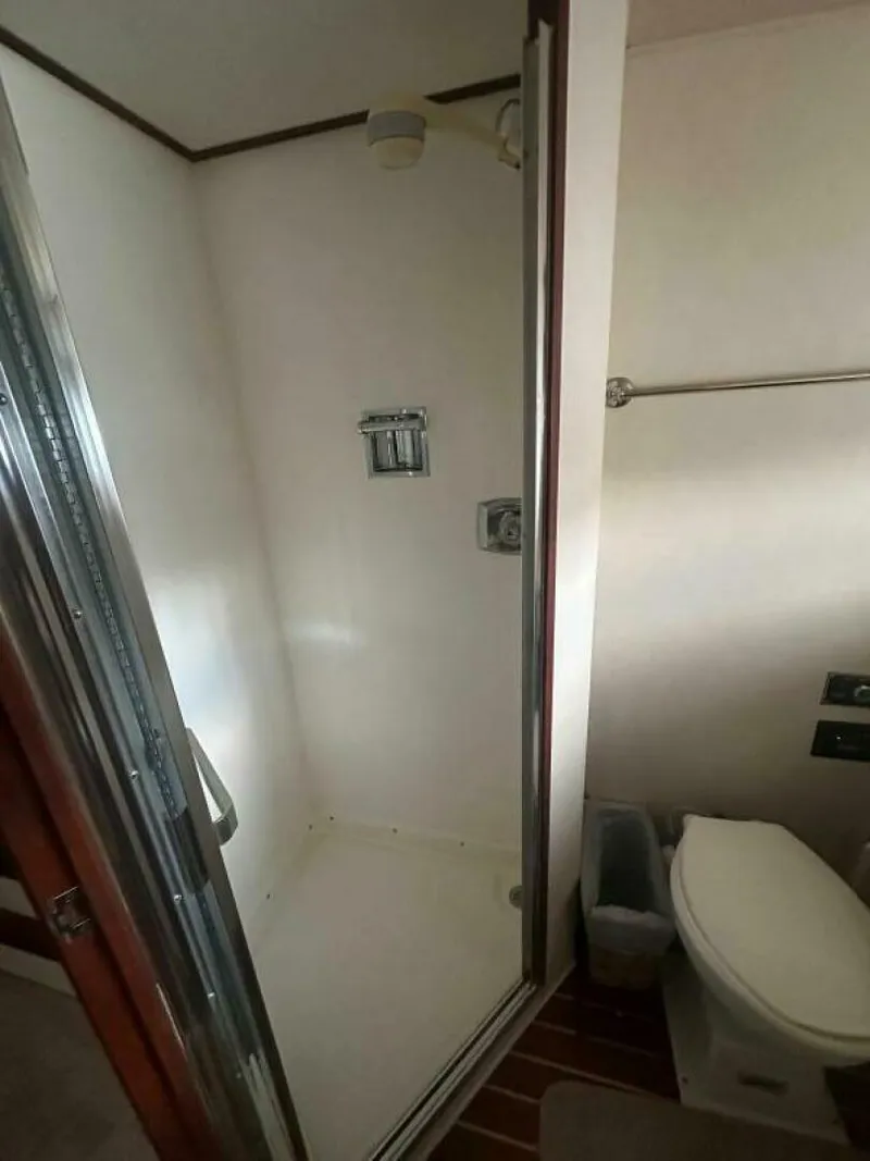 Slide: The Image of Bertram 42 1987 - 5577853