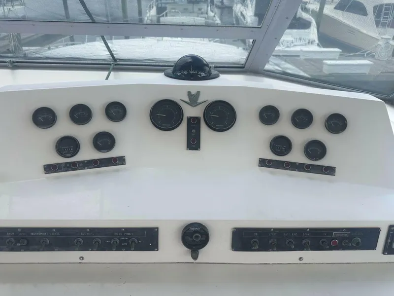 Slide: The Image of Bertram 42 1987 - 5577826