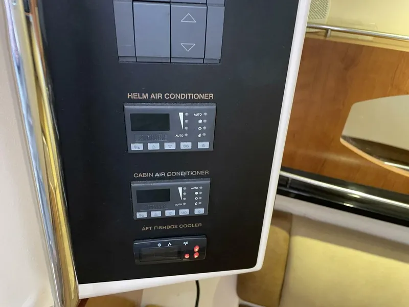 Slide: The Image of Grady-White 335 Freedom 2014 - 5539002