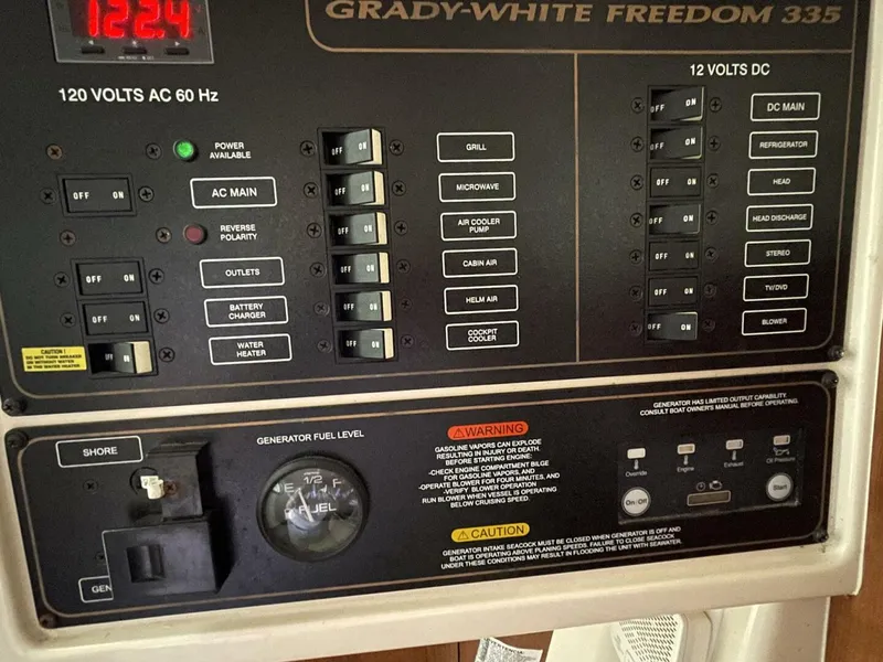 Slide: The Image of Grady-White 335 Freedom 2014 - 5539003