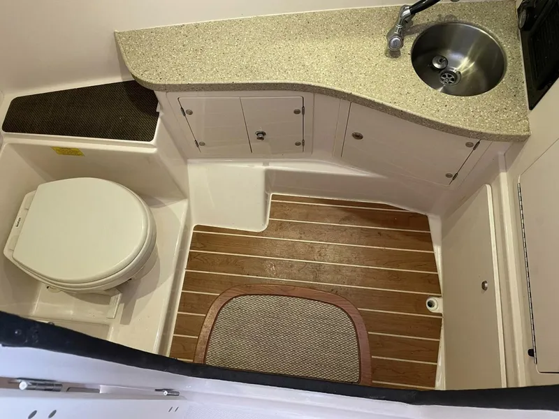 Slide: The Image of Grady-White 335 Freedom 2014 - 5539006