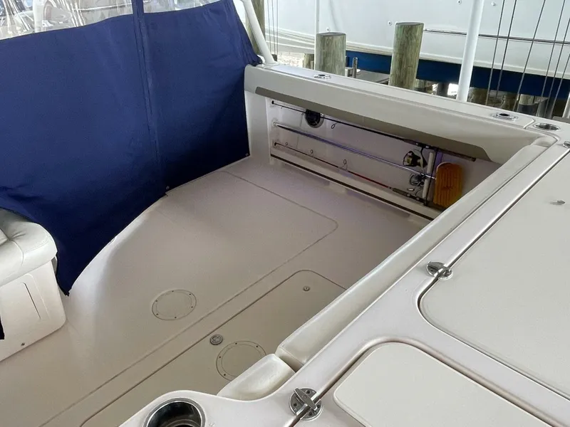 Slide: The Image of Grady-White 335 Freedom 2014 - 5539024