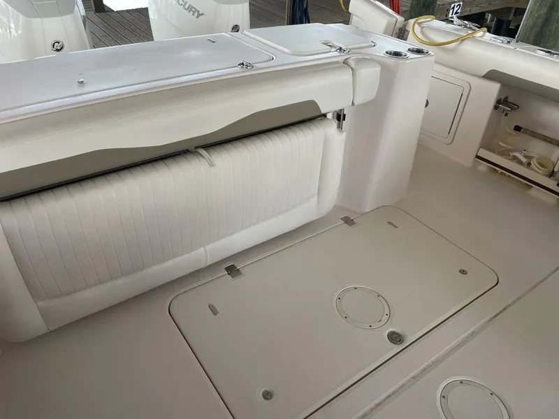 Slide: The Image of Grady-White 335 Freedom 2014 - 5539026