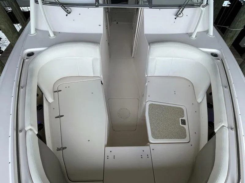 Slide: The Image of Grady-White 335 Freedom 2014 - 5538995