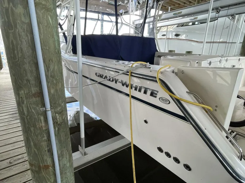 Slide: The Image of Grady-White 335 Freedom 2014 - 5539034