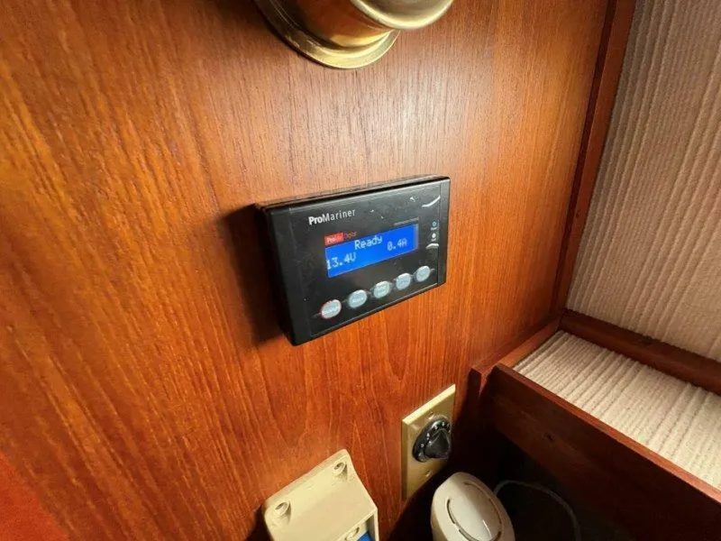 Slide: The Image of Carver 36 1988 - 5546669