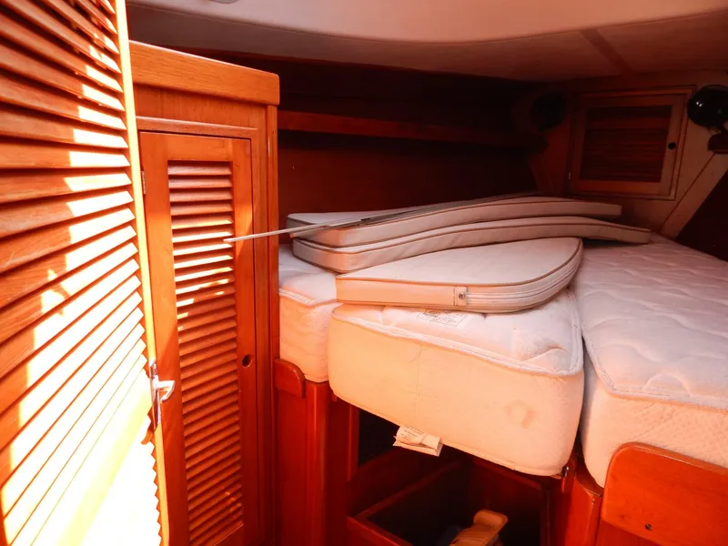 Slide: The Image of Tartan 37 Centerboard 1982 - 5545935