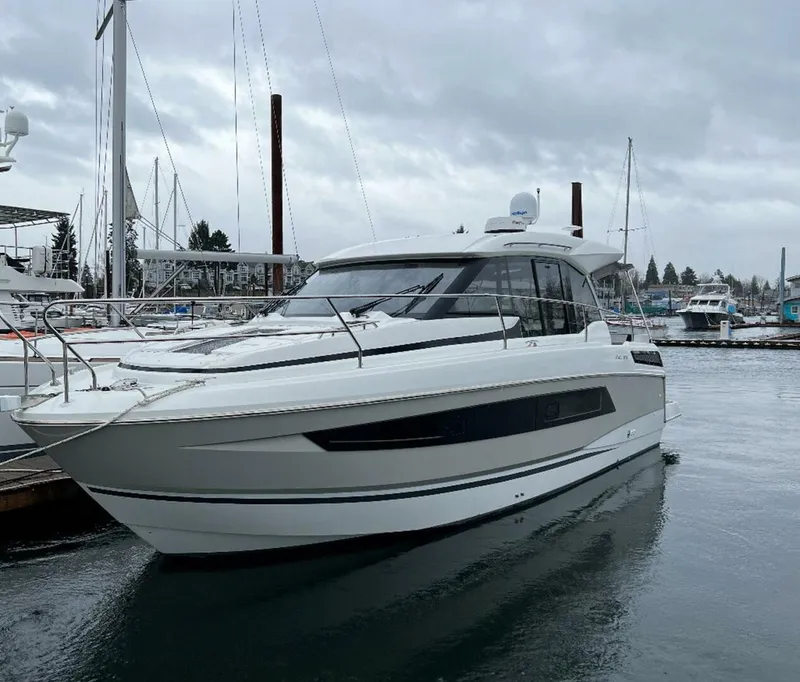 Slide: The Image of Jeanneau NC33 2019 - 5539666