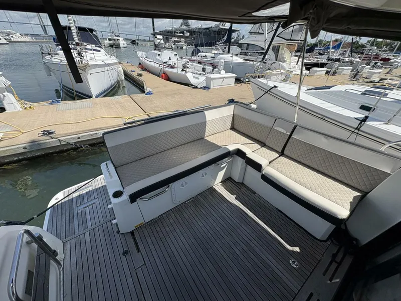 Slide: The Image of Jeanneau NC33 2019 - 5539670