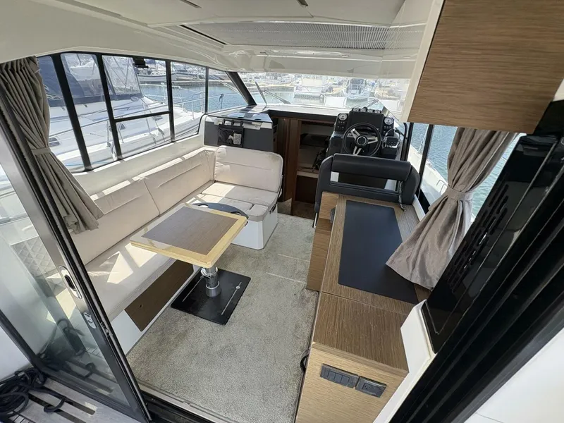 Slide: The Image of Jeanneau NC33 2019 - 5539672