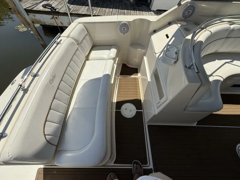 Slide: The Image of Rinker 270 Fiesta Vee 2000 - 5540397