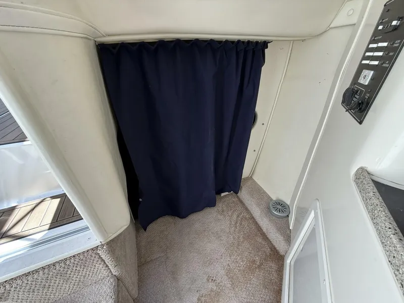 Slide: The Image of Rinker 270 Fiesta Vee 2000 - 5540384