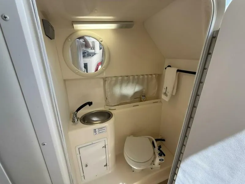 Slide: The Image of Rinker 270 Fiesta Vee 2000 - 5540376