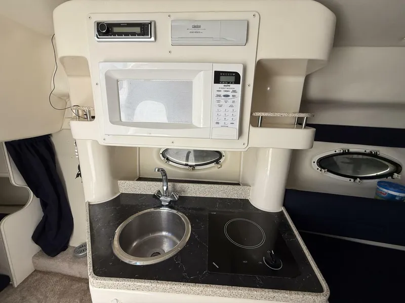 Slide: The Image of Rinker 270 Fiesta Vee 2000 - 5540379