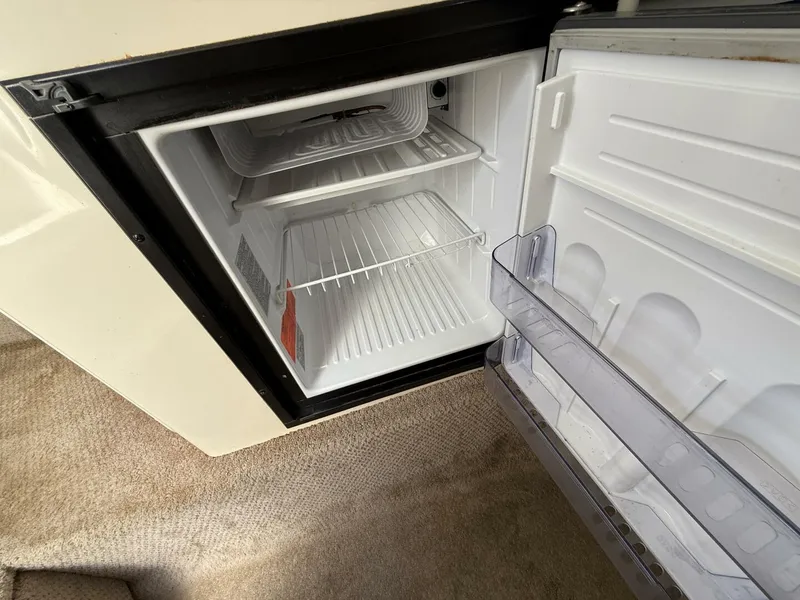 Slide: The Image of Rinker 270 Fiesta Vee 2000 - 5540382