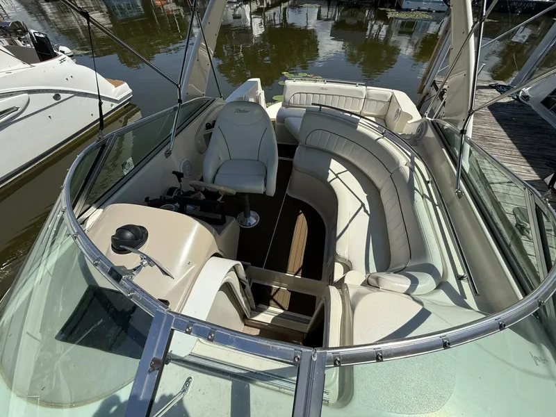 Slide: The Image of Rinker 270 Fiesta Vee 2000 - 5540394