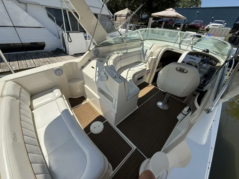 Slide: The Image of Rinker 270 Fiesta Vee 2000 - 5540398