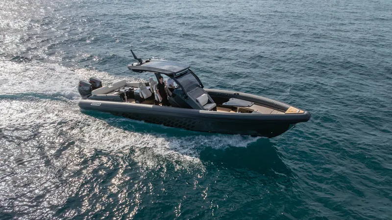 Slide: The Image of Skipper darkgrey/macadima 2025 - 5540703