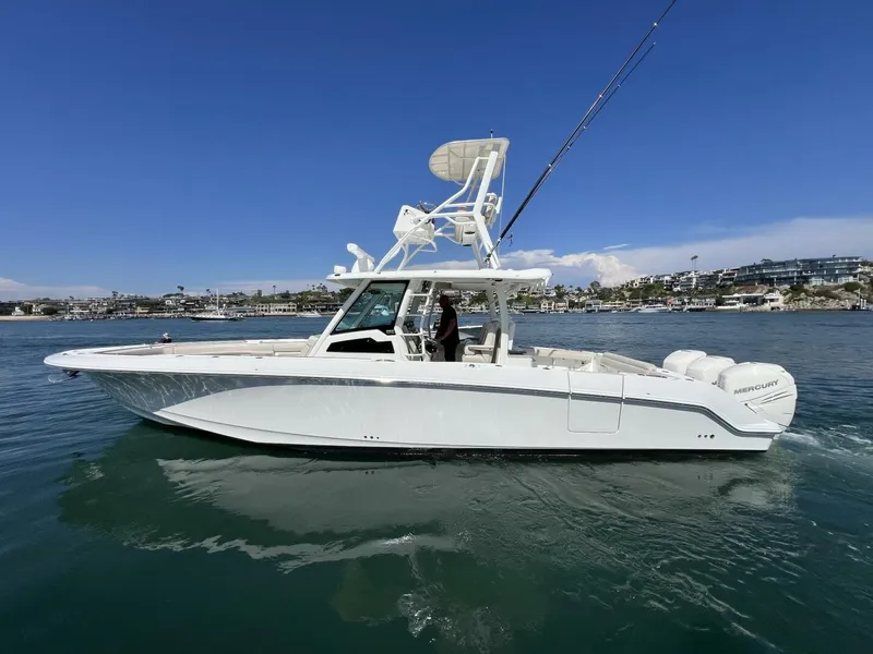 The Image of 2018 Boston Whaler 38 Outrage - M22 - 5595137