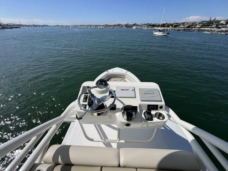 Slide: The Image of 2018 Boston Whaler 38 Outrage - M22 - 5595152