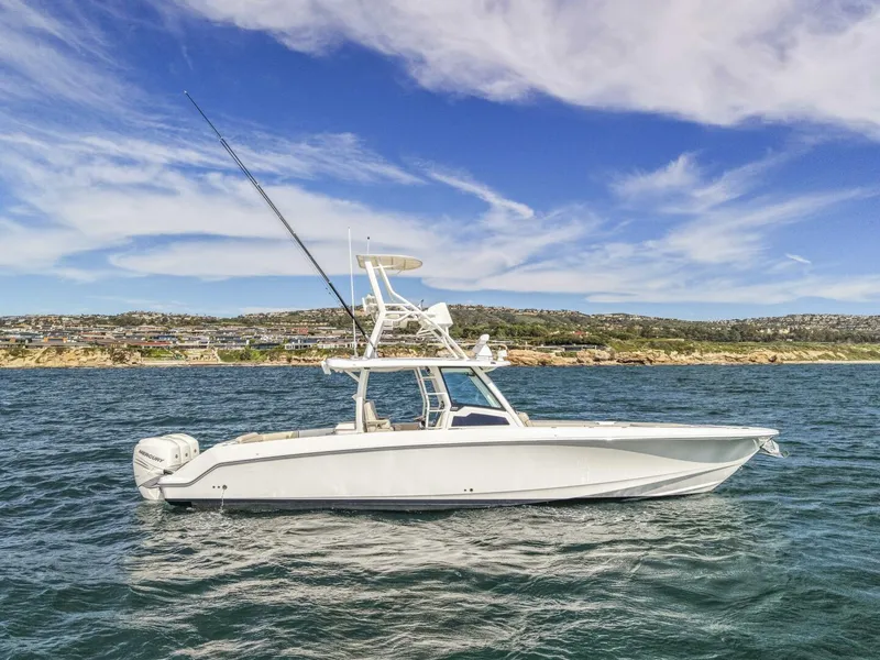 Slide: The Image of 2018 Boston Whaler 38 Outrage - M22 - 5962729