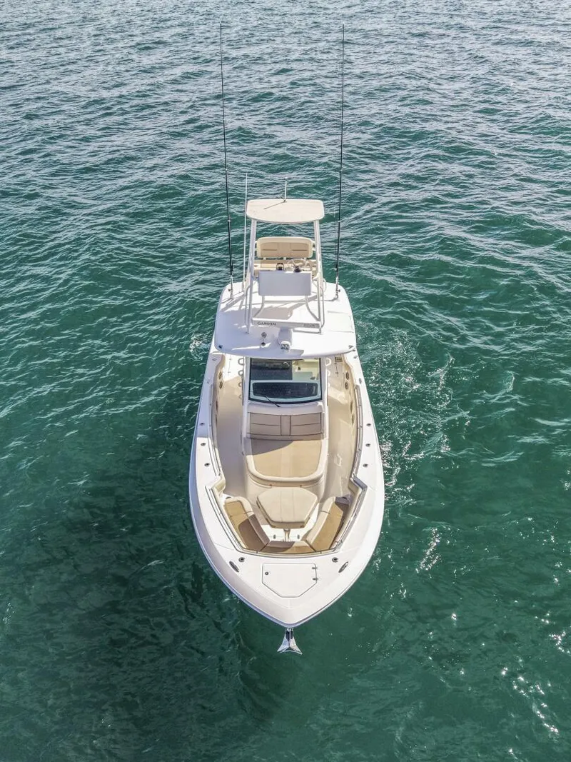 Slide: The Image of 2018 Boston Whaler 38 Outrage - M22 - 5962741