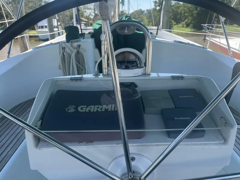 Slide: The Image of Beneteau Oceanis 381 - 5584990