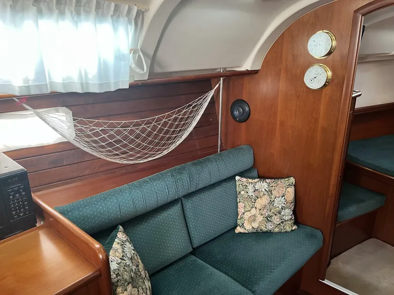 Slide: The Image of Beneteau Oceanis 381 2001 - 5597929