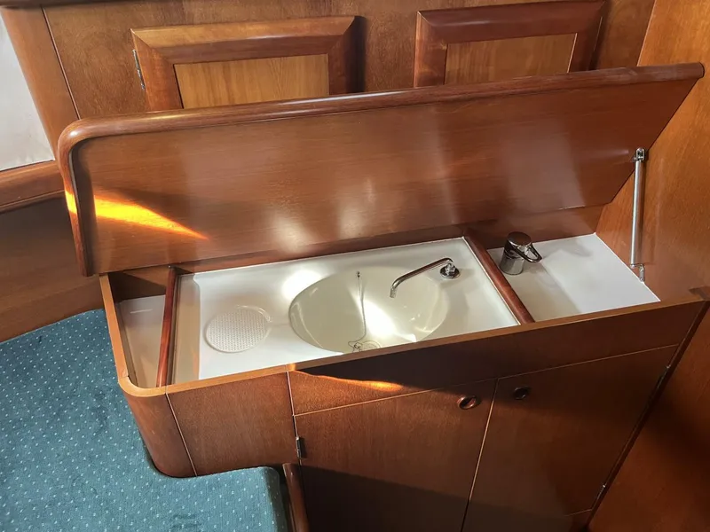 Slide: The Image of Beneteau Oceanis 381 2001 - 5597955