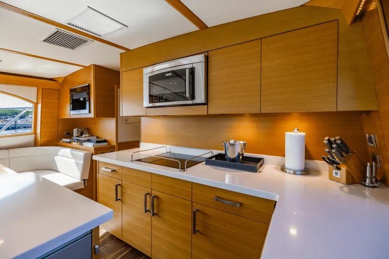 Slide: The Image of Hatteras GT63 2015 - 5807878