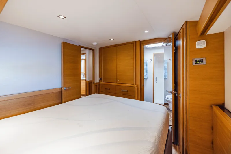 Slide: The Image of Hatteras GT63 2015 - 5807893