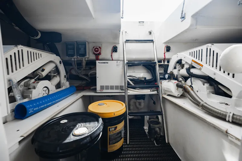 Slide: The Image of Hatteras GT63 2015 - 5807926