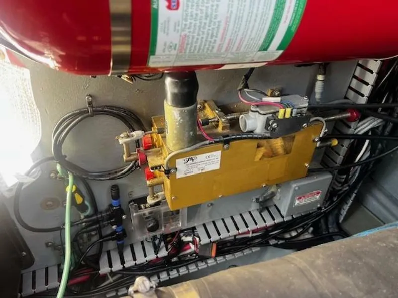 Slide: The Image of 410 engine synchronizer - 5542196