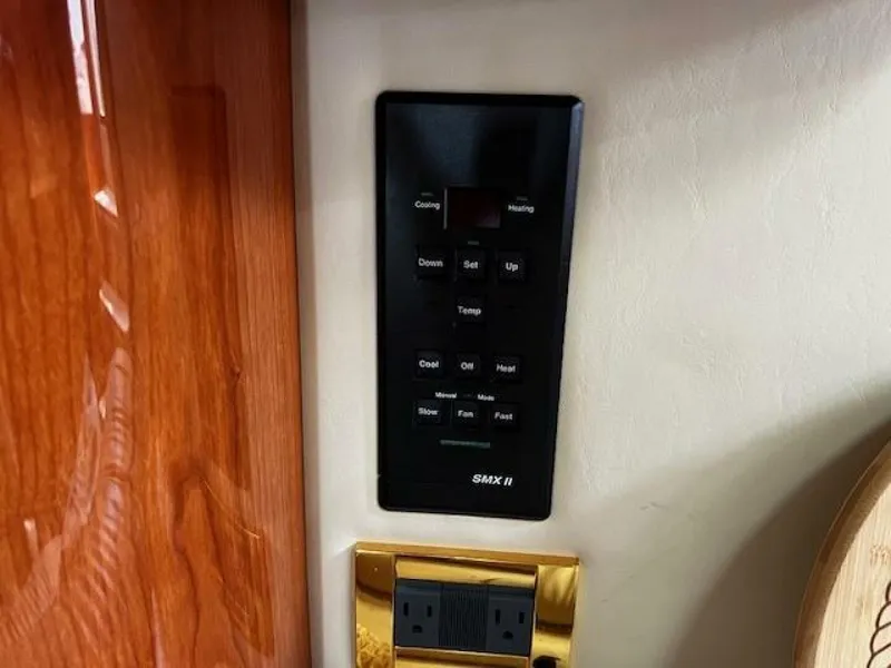 Slide: The Image of 410 salon climate controls - 5542218