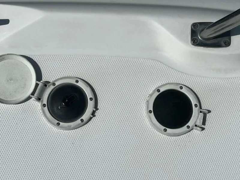 Slide: The Image of 410 windlass controls - 5542270