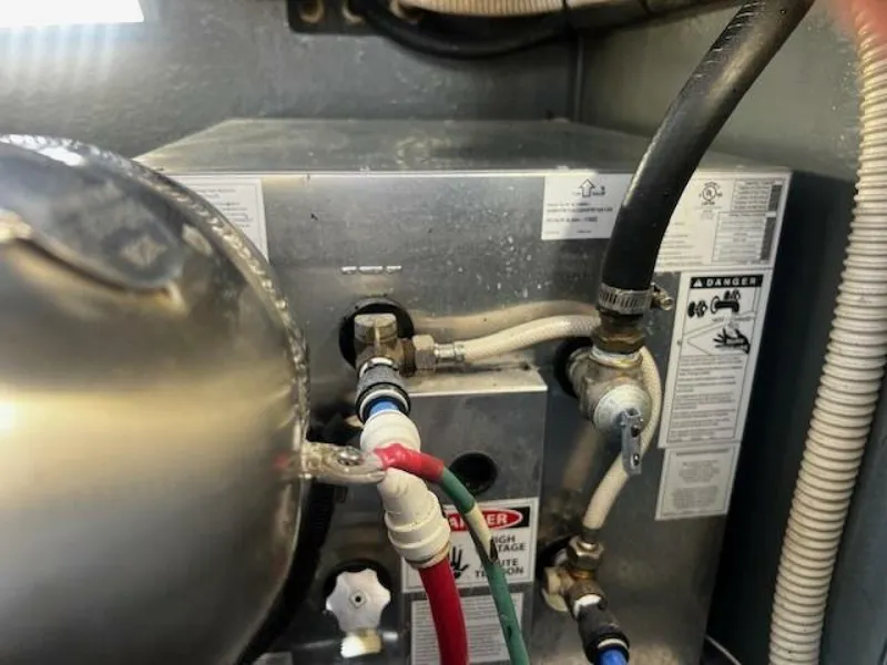 Slide: The Image of 410 water heater - 5542195