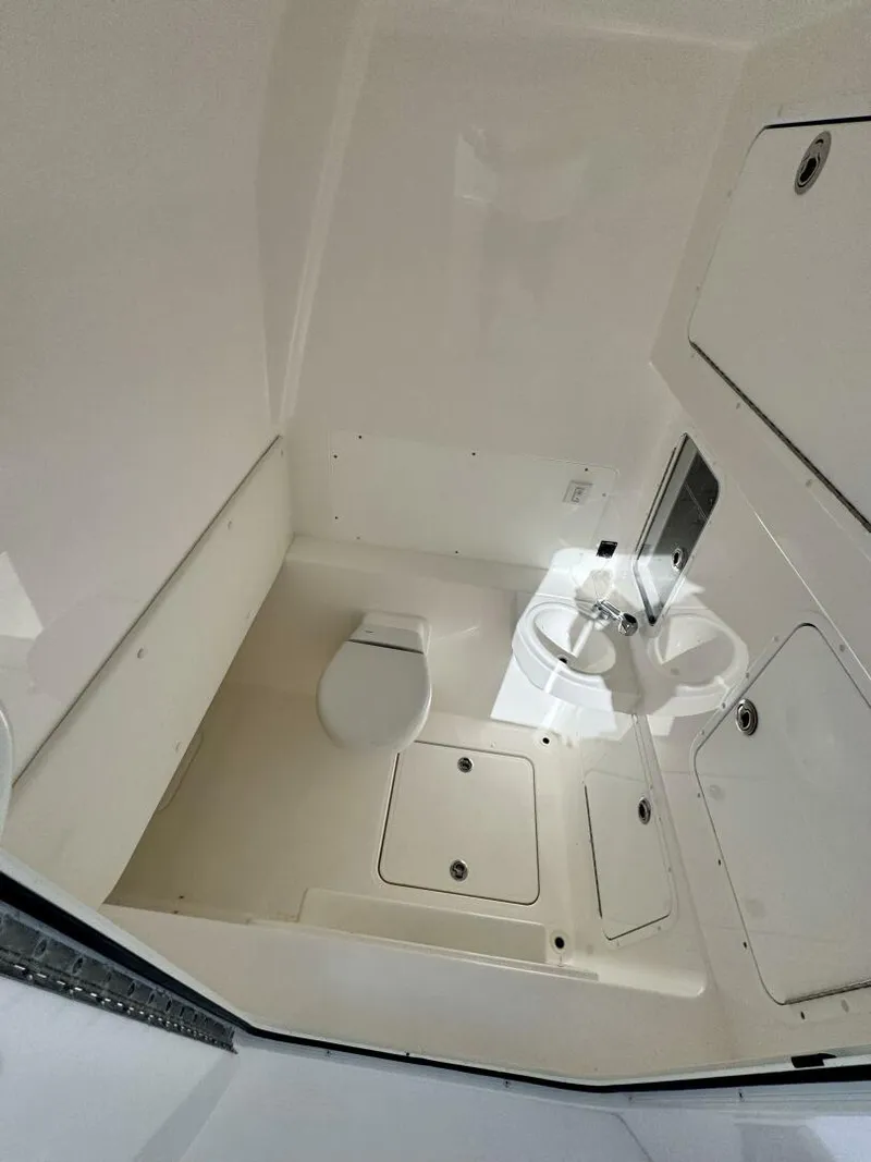 Slide: The Image of Invincible 39 Open Fisherman 2024 - 5601202