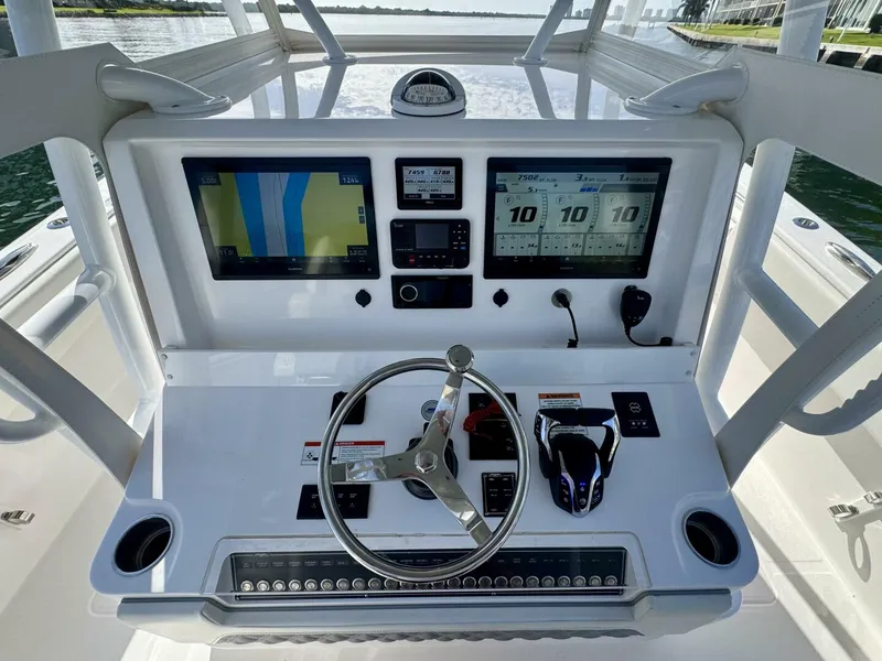 Slide: The Image of Invincible 39 Open Fisherman 2024 - 5601197