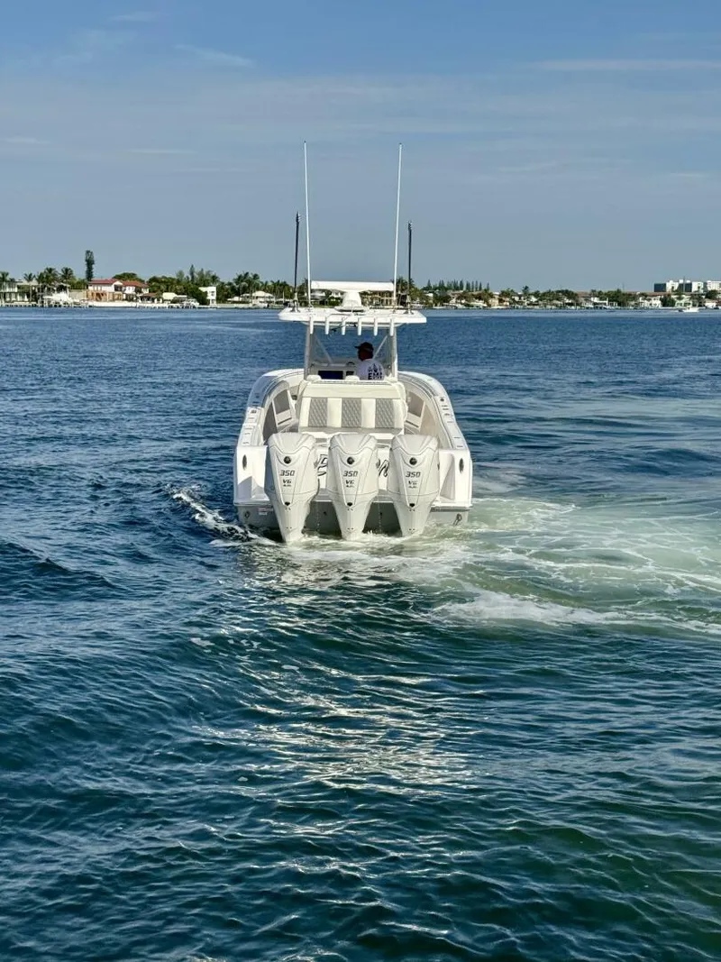 Slide: The Image of Invincible 39 Open Fisherman 2024 - 5601220