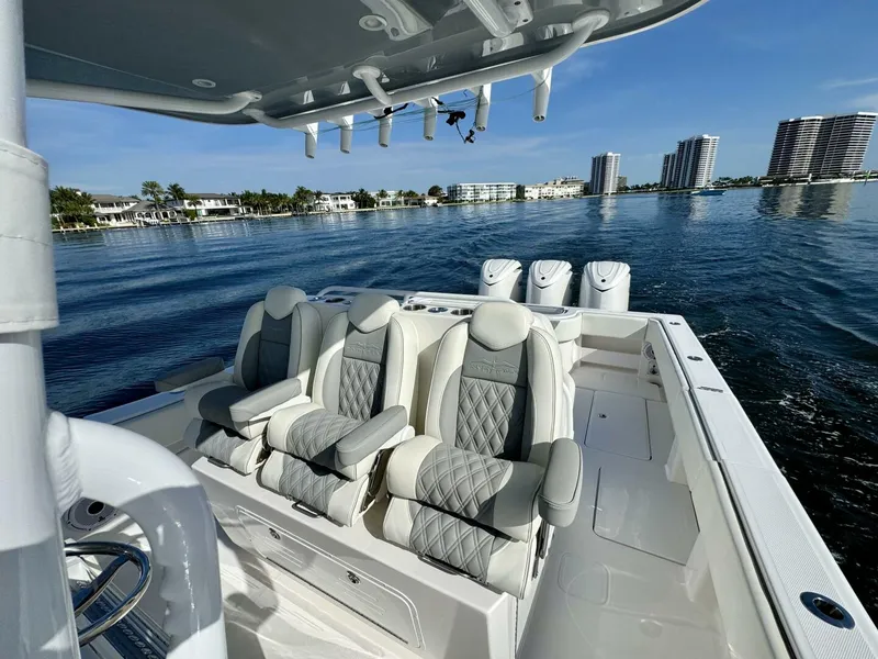 Slide: The Image of Invincible 39 Open Fisherman 2024 - 5601213