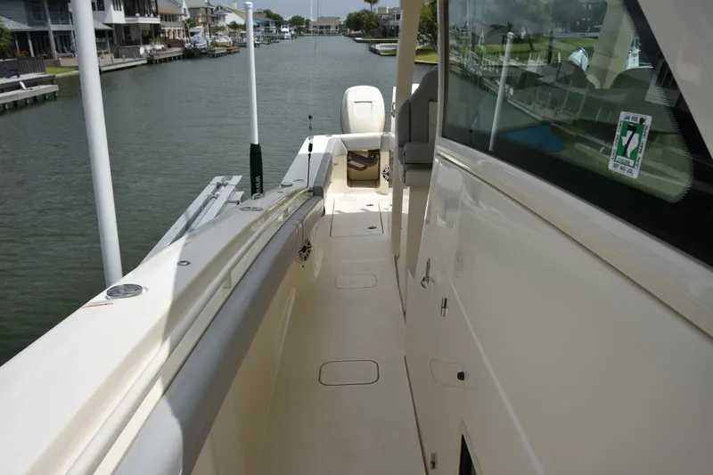 Slide: The Image of 2022 Scout 425 LXF - 5543702